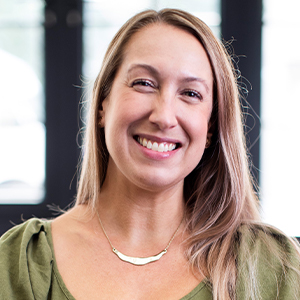 Beth Marois Headshot